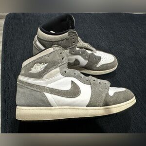 Nike Gray and White size 7Y Sneakers